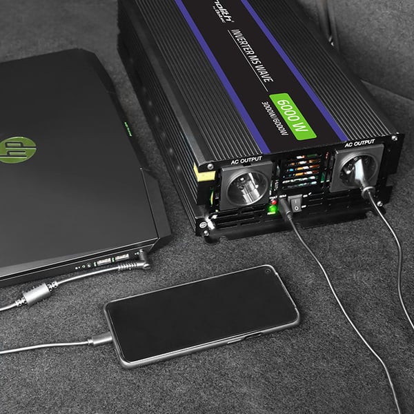 Qoltec Monolith 6000 MS Wave -jännitemuunnin | 12 V - 230 V | 3000/6000 W | USB