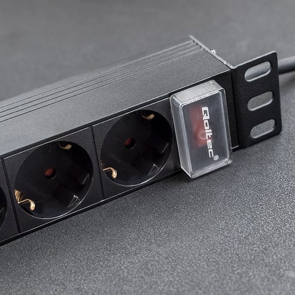 Qoltec aluminium PDU strømfordeler til 10'' rack 1U 16A 4 SCHUKO stik 1,8m