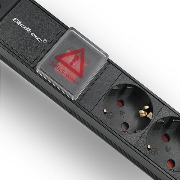 Qoltec PDU-jatkojohto 19" räkille | 1U | 16A | 6xSCHUKO | 2m