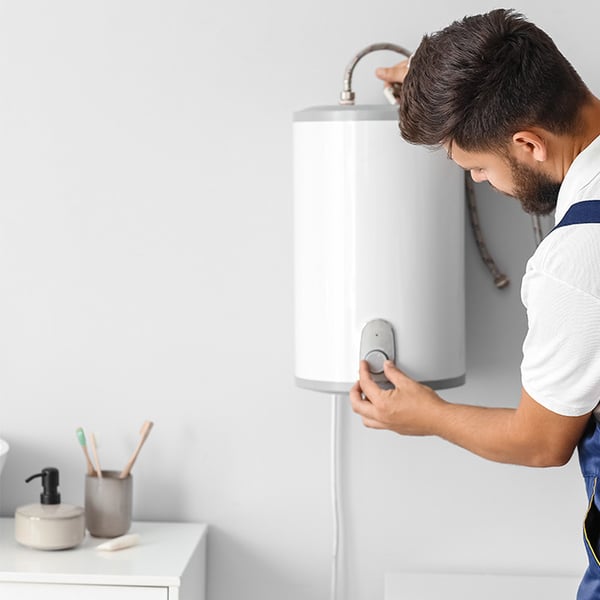 Qoltec Invertteri Aurinkolämmitin vedenlämmittimeen ECO Solar Boost | MPPT | ohitus | LCD | 3kW/4kW | Wi-Fi