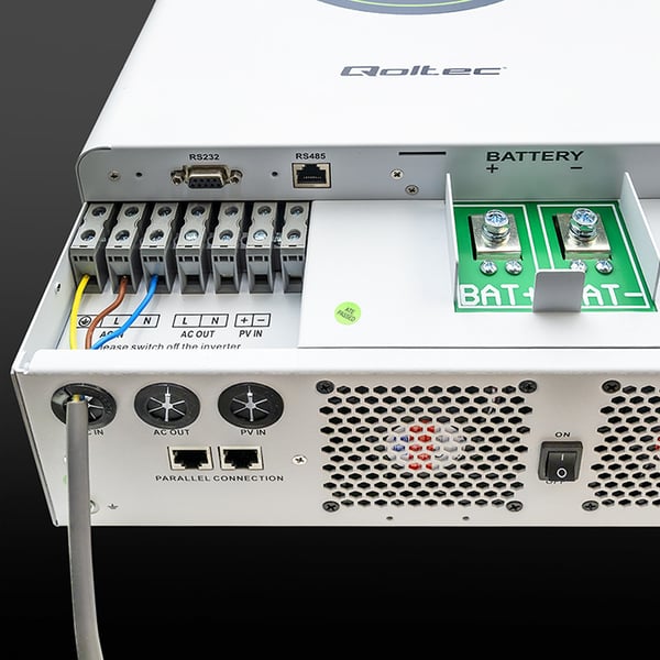 Qoltec Modulaarinen Hybridi Off-Grid Aurinkoinvertteri 6200W | 120A | 48V | MPPT | Jopa 12 yksikköä | BMS | Sinus | Wi-Fi-vaihtoehto | Tehokerroin 1.0