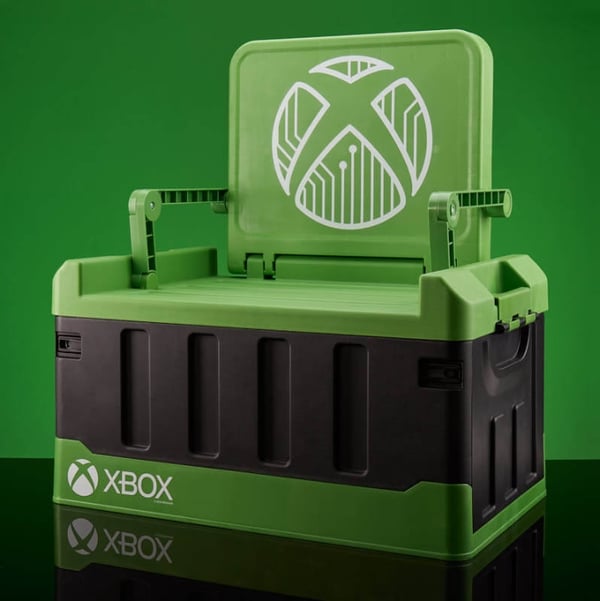 Numskull Offisiell Xbox-oppbevaringsboks for soverom med sammenleggbar stol Numskull Offisiell Xbox-oppbevaringsboks for soverom med sammenleggbar stol