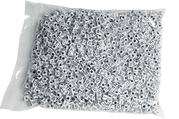 Pearl`n fun Bokstavperler 7 mm svart/hvit, 500 g