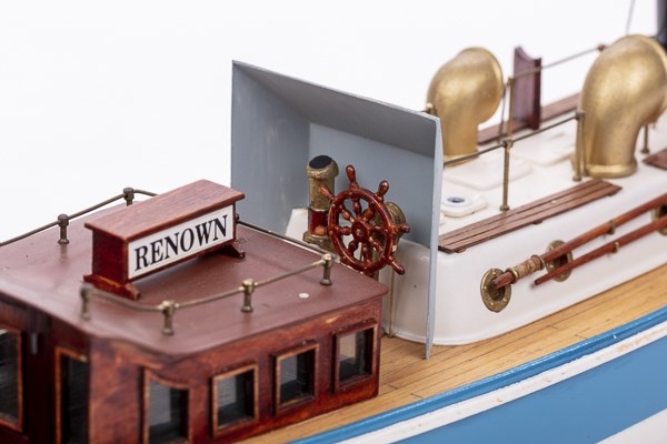 1:35 H.M.S. Renown-Plastic hull