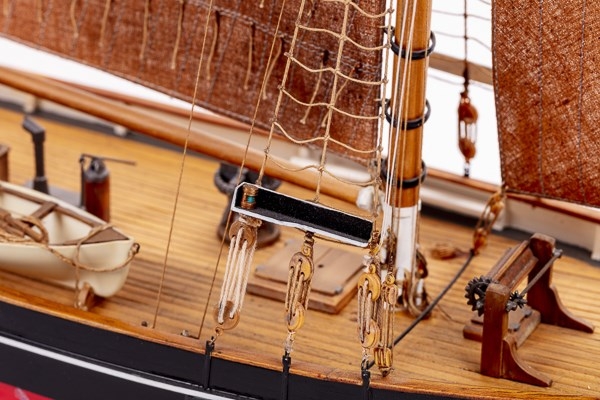 1:50 FD 10 Yawl -Wooden hull