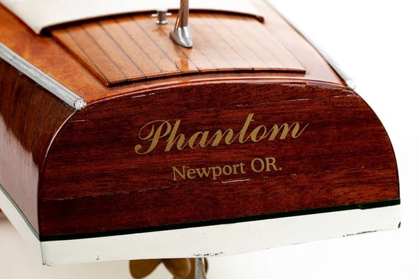 1:15 PHANTOM @ -Skrog i tre