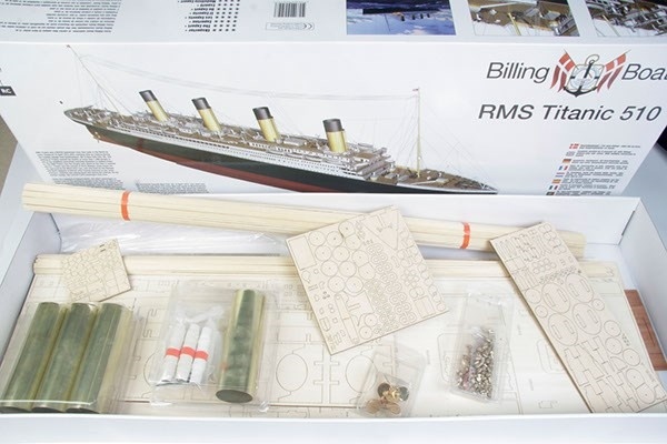 1:144 RMS Titanic Komplett - Skrog i tre