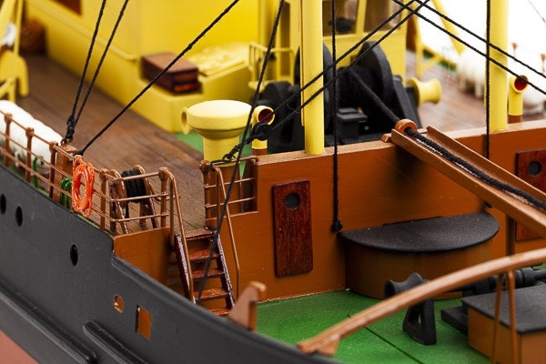 1:75 Elbjørn Icebreaker - Skrog i tre
