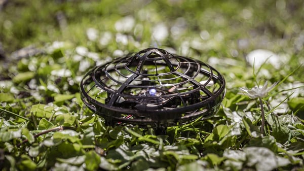 GADGETMONSTER UFO Drone, styr en UFO-drone med bare hendene
