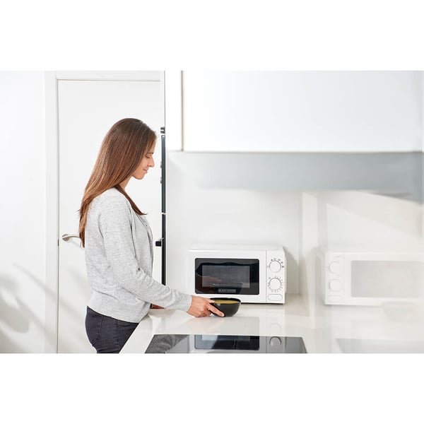 BLACK+DECKER Mikro 20L 700W Valkoinen