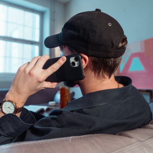 Krusell Lærdeksel iPhone 13 Pro Svart