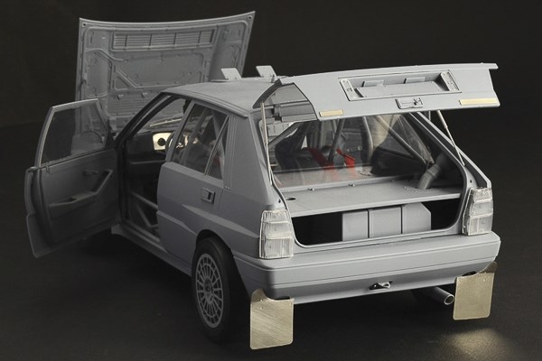 Italeri 1:12 Lancia Delta HF Integrale 16V