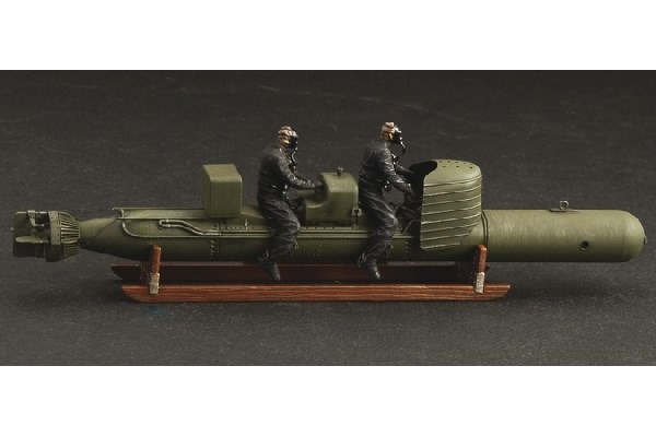 ITALERI 1:35 S.L.C. ''Maiale'' with crew