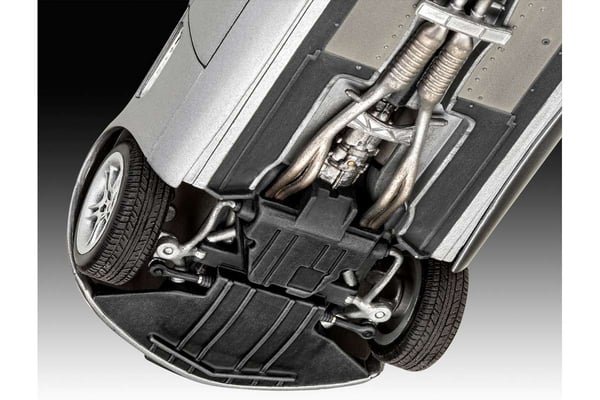 Revell James Bond 'BMW Z8' 1:24 gift set
