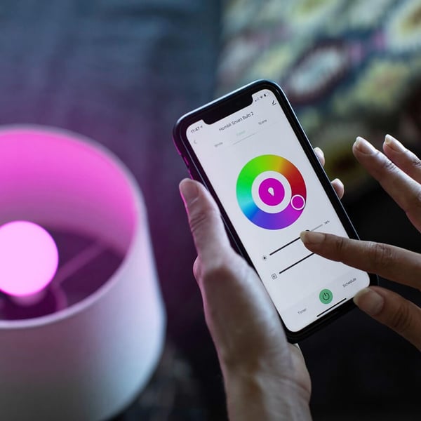 Hombli Smart lampe E27 9W RGB Promo 2-pakning CCT