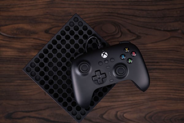 8Bitdo Ultimate Wired Controller - Hall Edition trådløs spillkontroller, svart, Xbox/PC