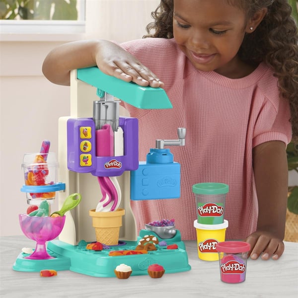 Play-Doh Kitchen Creations lekesett Rainbow Swirl Ice Cream