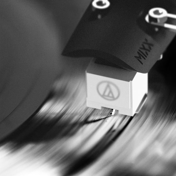 MIXX Vinyylilevysoitin System 5 Stereo Mukana Kaiuttimet Musta