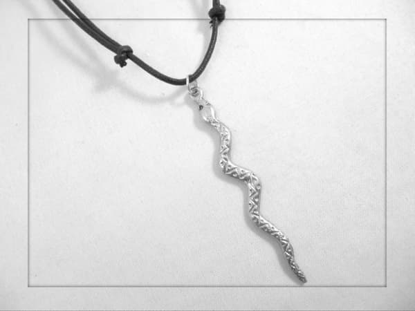 Halsband Orm
