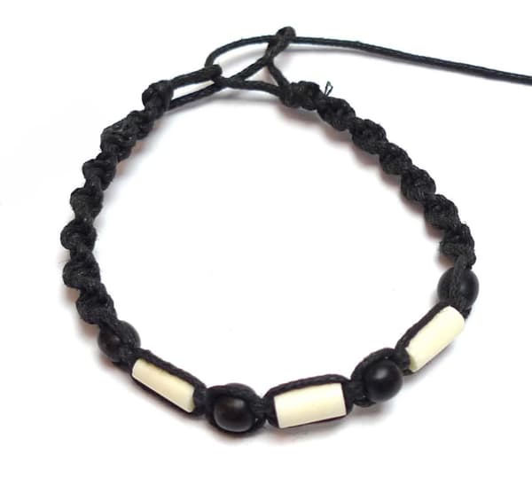 Armband Med Pärlor Av Horn