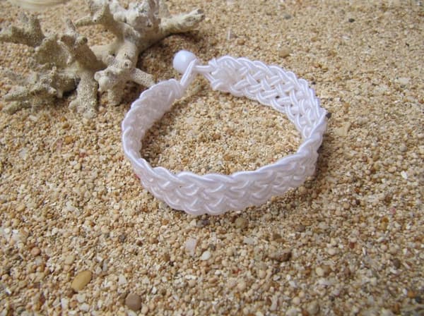 Vitt Flätat Armband