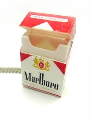 Retrohalsband Cigarettask