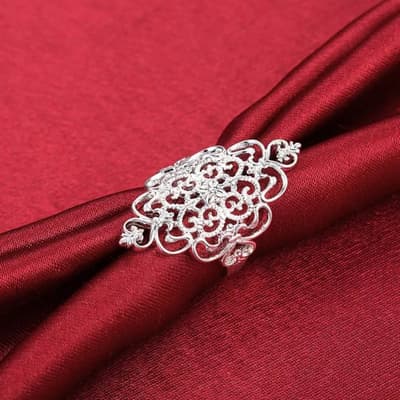 Oversize Silver Ring med fint Mönster / Hjärtan - Stl 17,3