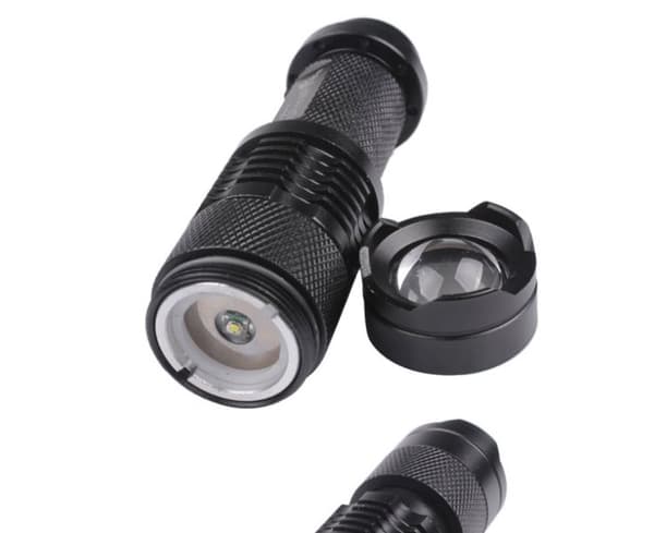 Praktiskt MINI CREE Q5 ficklampa 2000 Lumens