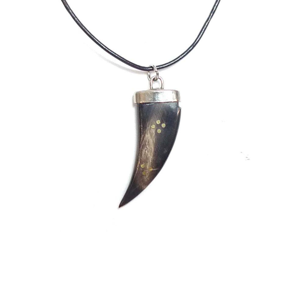 Tandhalsband av ben