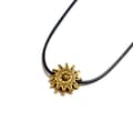 Miniatyrbild 1 av 2: Halsband Guldpläterad Sol