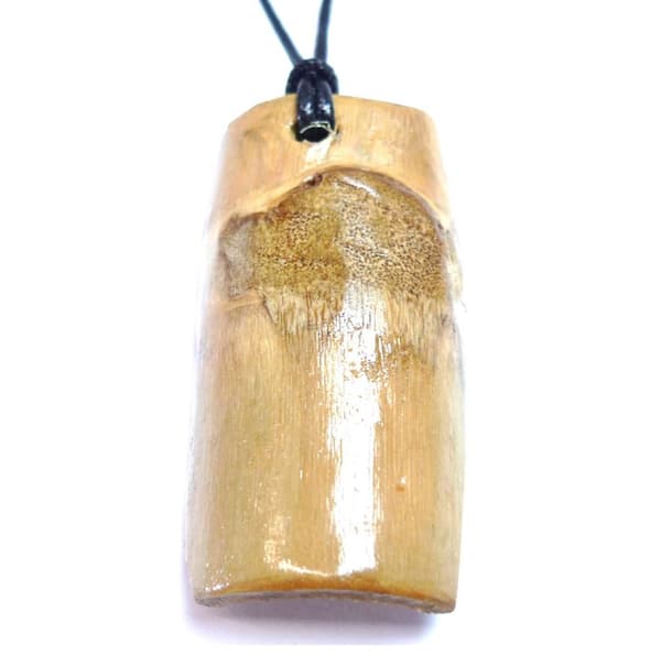 Halsband med Hänge av Bambu