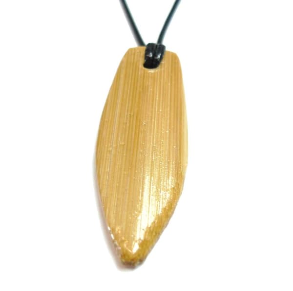 Halsband med Hänge av Bambu
