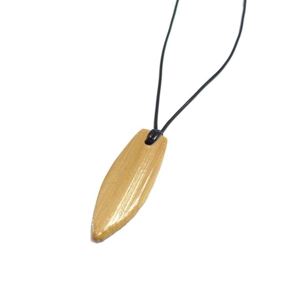 Halsband med Hänge av Bambu