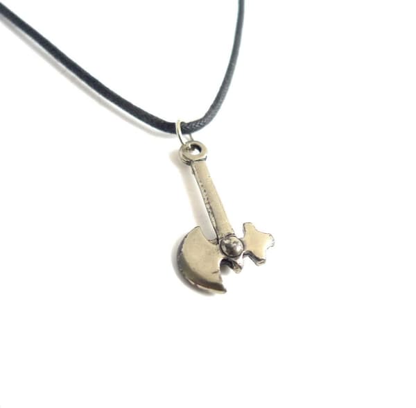 Halsband Yxa
