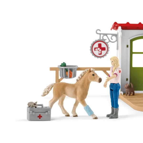 schleich® FARM WORLD Veterinärklinik med husdjur 42502