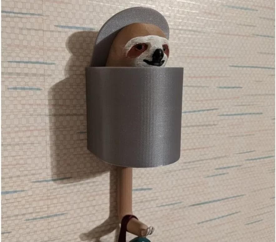 Ease-up sloth hook, opens slowly when you hang things in the leg