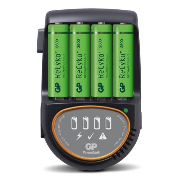 Oplader Premium GP til AA og AAA batt. Inkl. 4 stk AA batterier,1 stk/pk