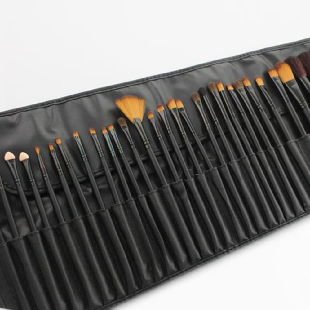 Whole 32 pcs. Professional makeup brushes in leather case
