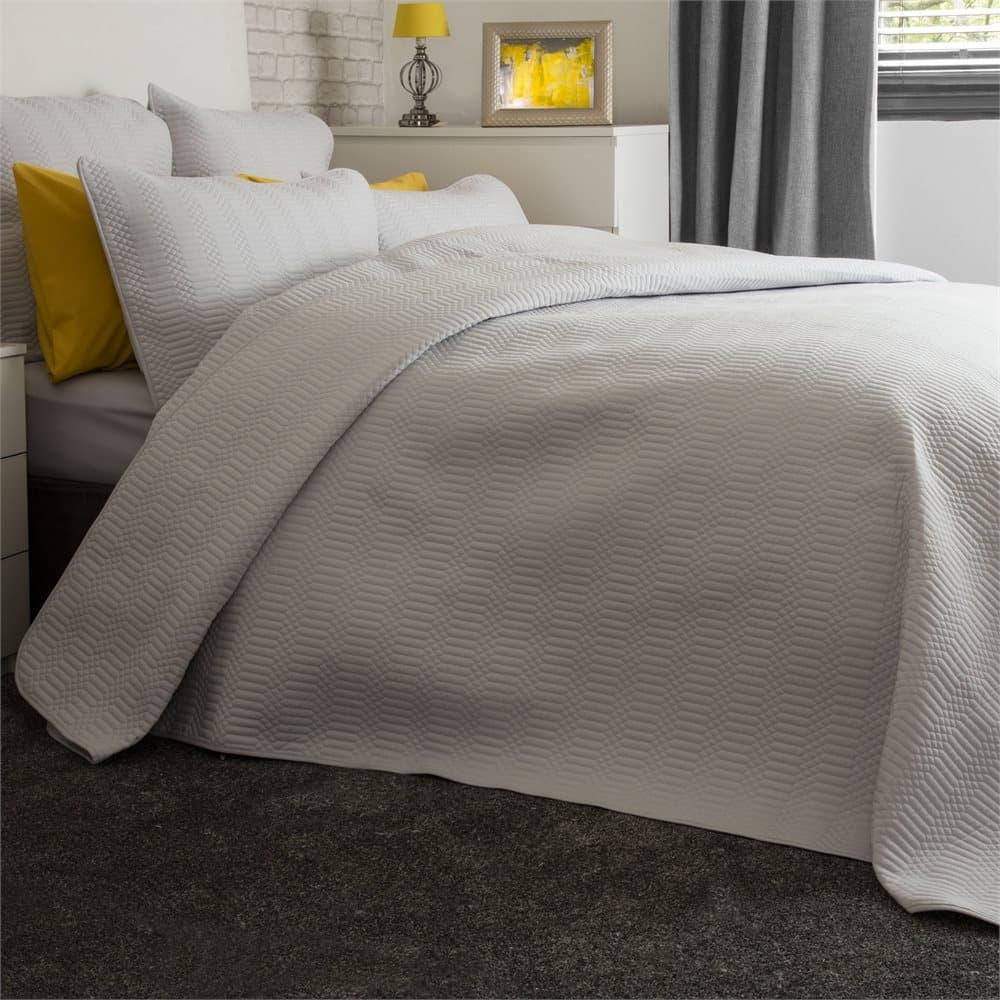 Belledorm Stratford Bedspread