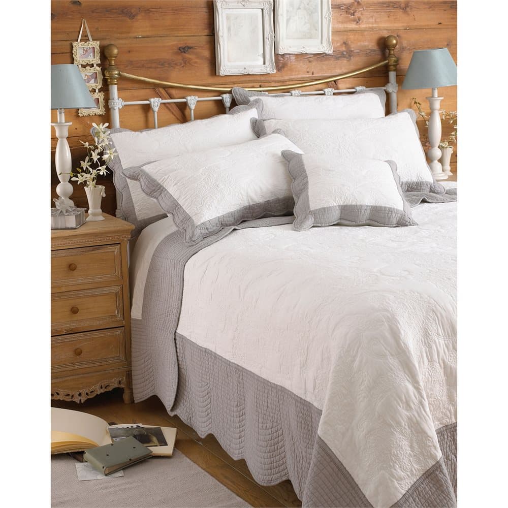 Riva Home Fayence Bedspread