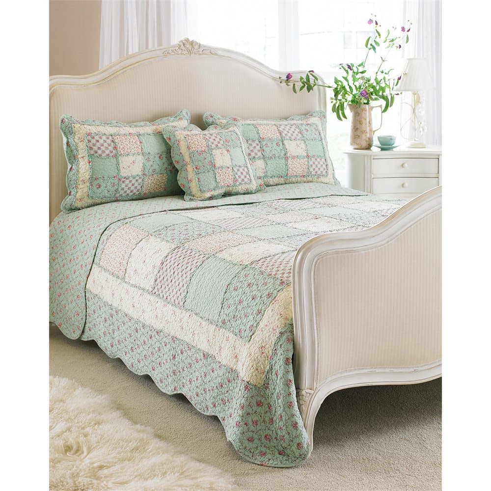Riva Home Avignon Bedspread