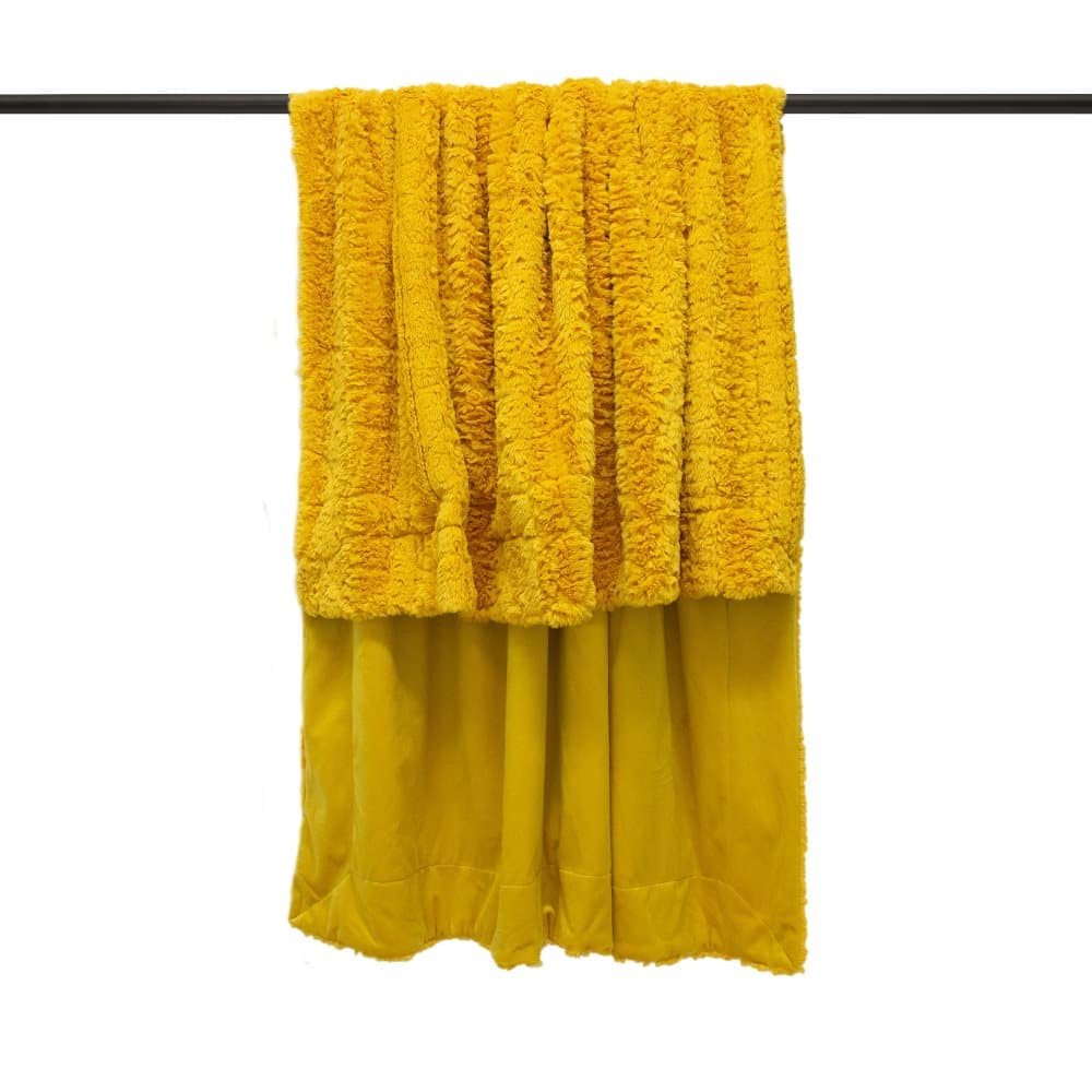 Furn Tundra Throw with Faux Fur Design