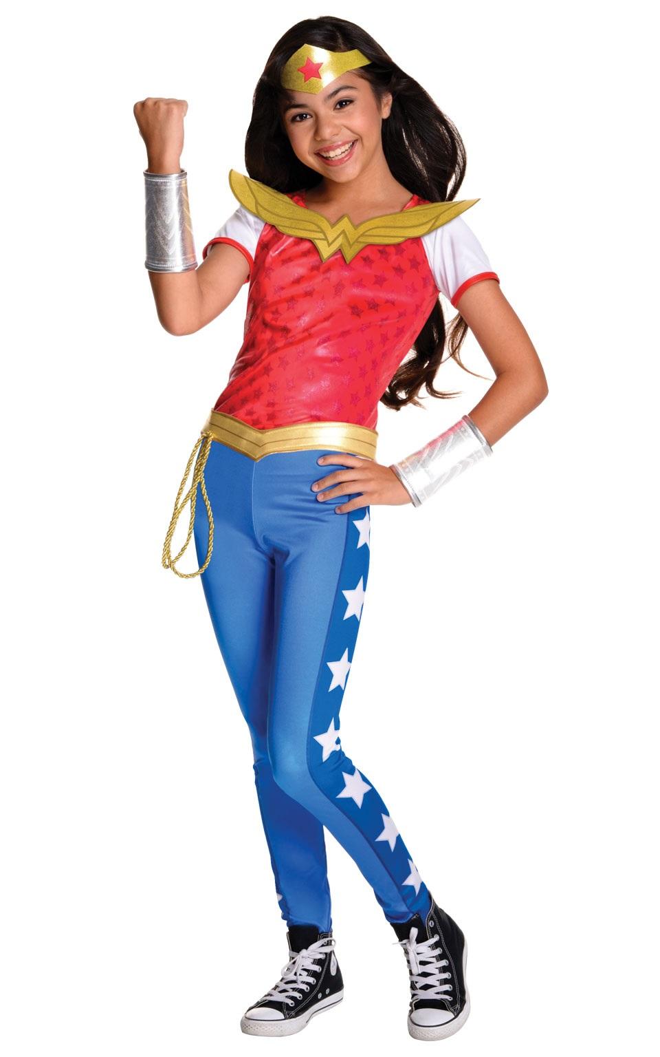 Maskeraddräkt Wonder Woman Deluxe, Strl 140-152, Rubies