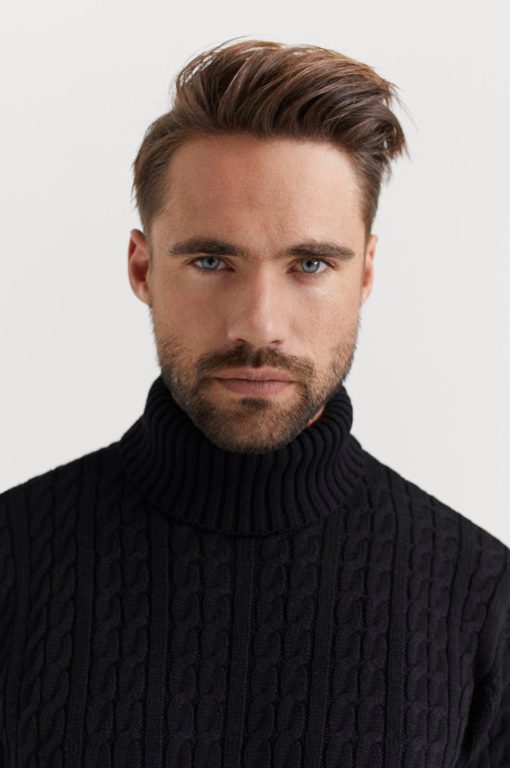 Pologenser John Cable Roll Neck