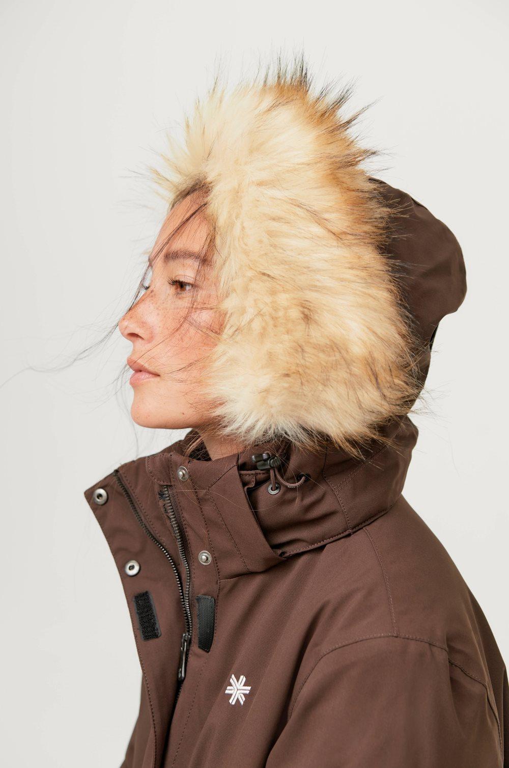 Parkas med avtagbar hette