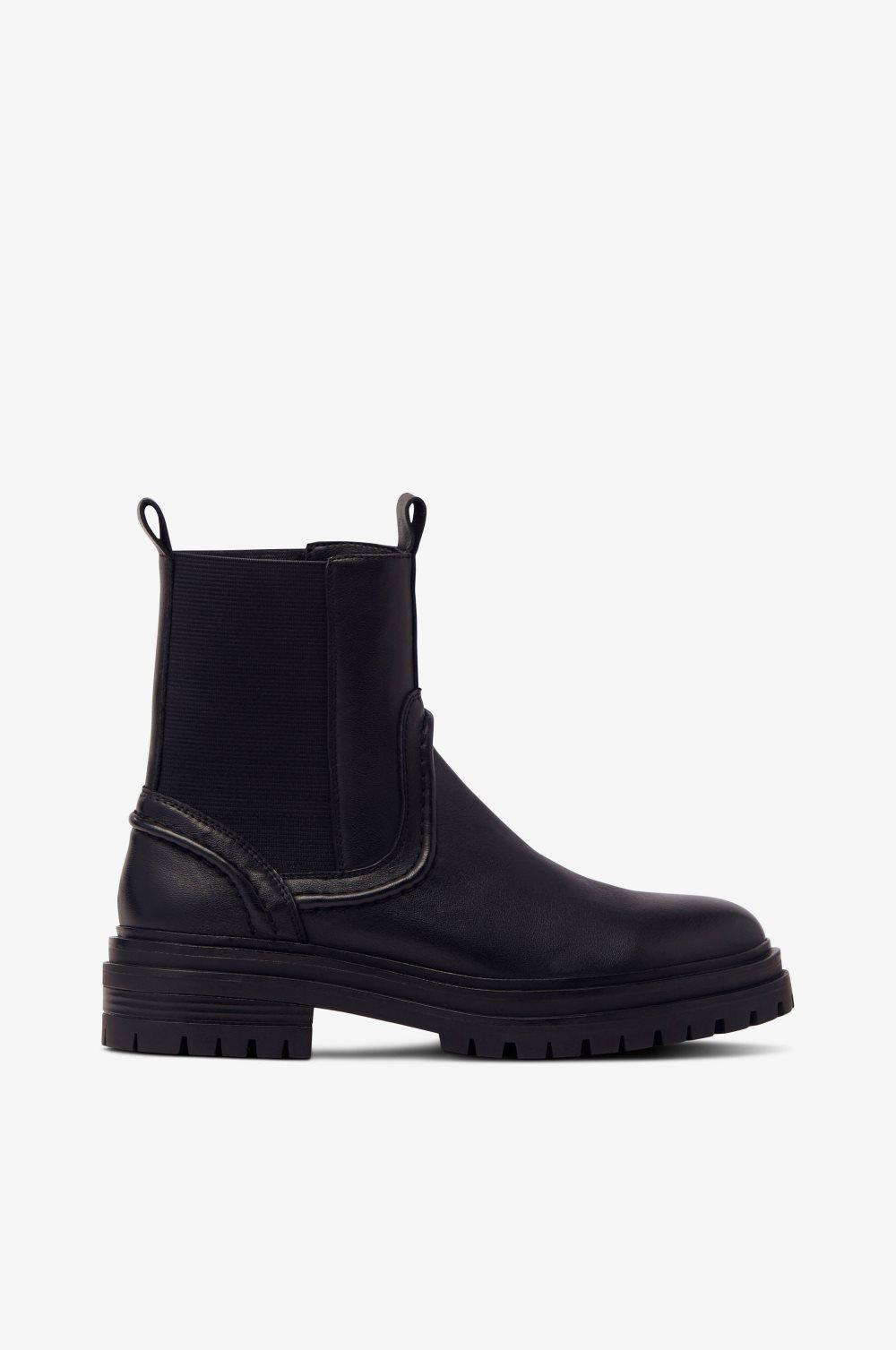 Boots Pull on