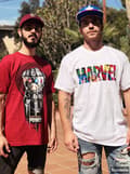 Miniatyrbillede 2 af 4: Thanos Infinity Gauntlet T-Shirt til mænd i Mørkerød - Avengers Infinity War