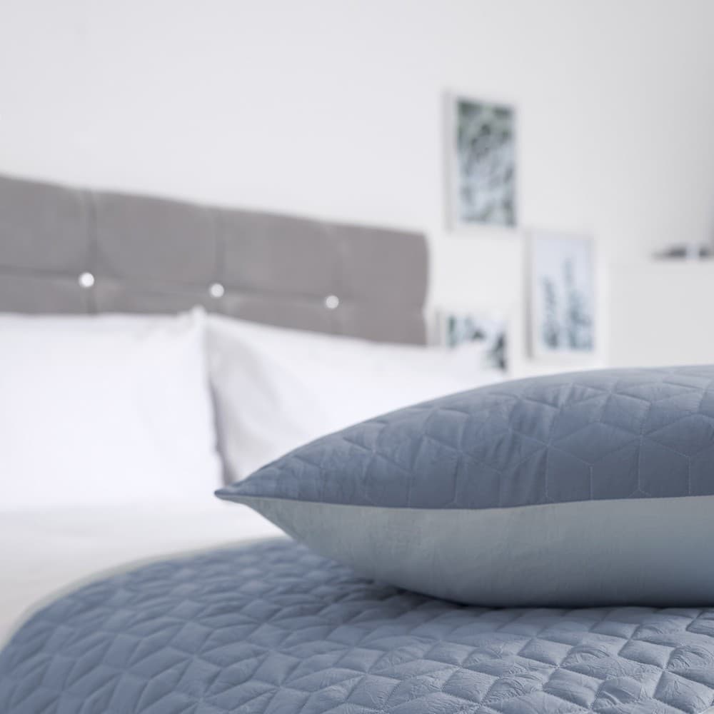 Belledorm Panama Filled Quilted Cushion