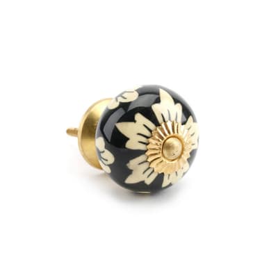 CGB Giftware Beige And Black Flower Drawer Handle