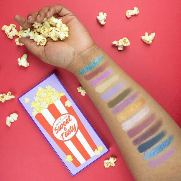 Makeup Revolution I Heart Revolution Palette - Tasty Popcorn